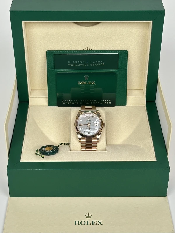 Rolex 40 mm Everose Gold 228235MOP 5