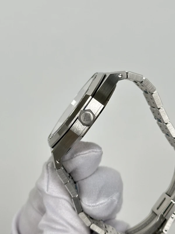 Audemars Piguet Selfwinding 15551ST.ZZ.1356ST.04 4