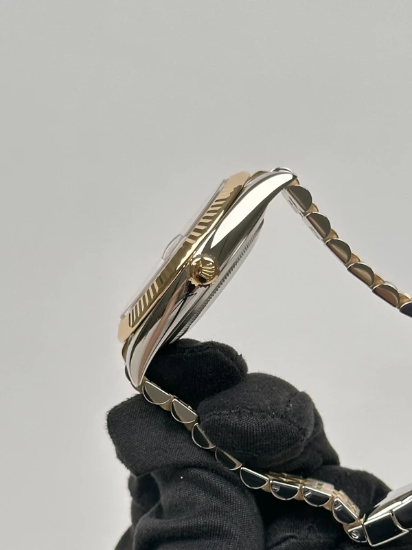 Rolex 41 mm, steel and yellow gold 126333-0020 4
