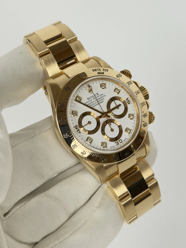 Rolex Cosmograph Daytona 40mm Yellow Gold 116528 wd 2