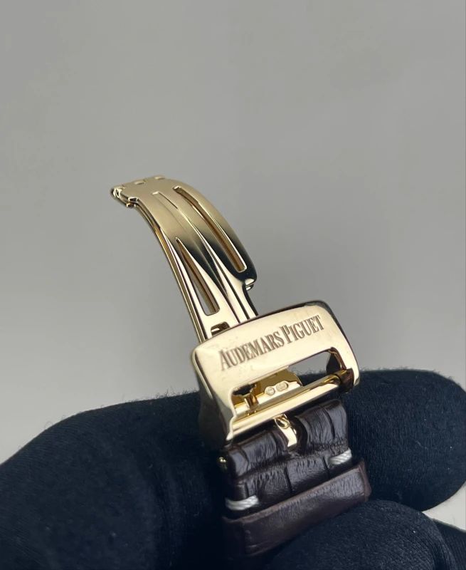 Audemars Piguet Arnold Schwarzenegger 26007BA2.OO.D088CR.01 7