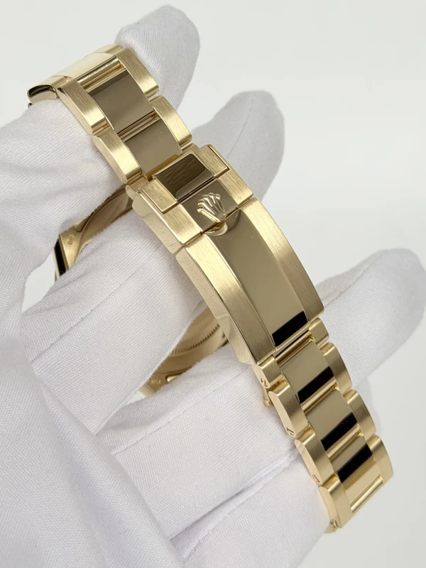 Rolex Cosmograph 40mm Yellow Gold  116508-0013 3