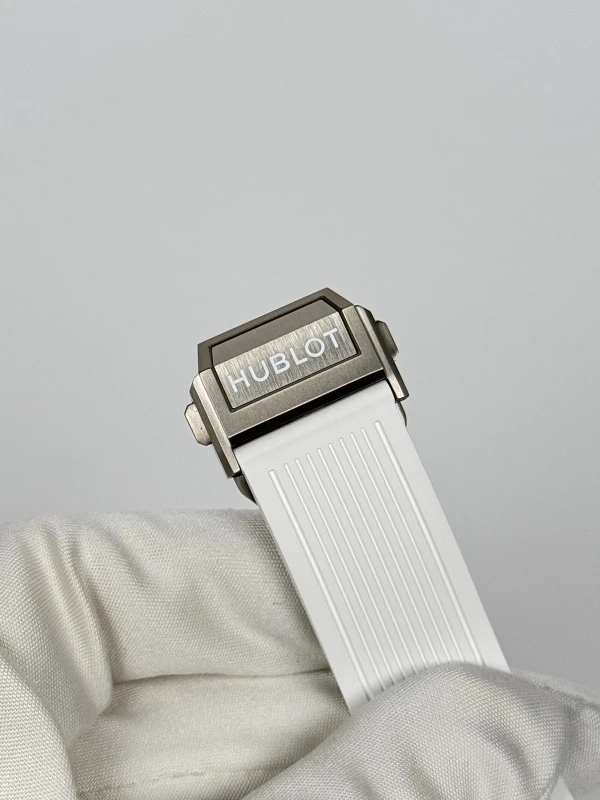 Hublot 441.NE.2011.RW 8