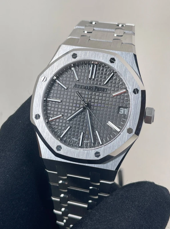 Audemars Piguet 15510ST.OO.1320ST.10 2