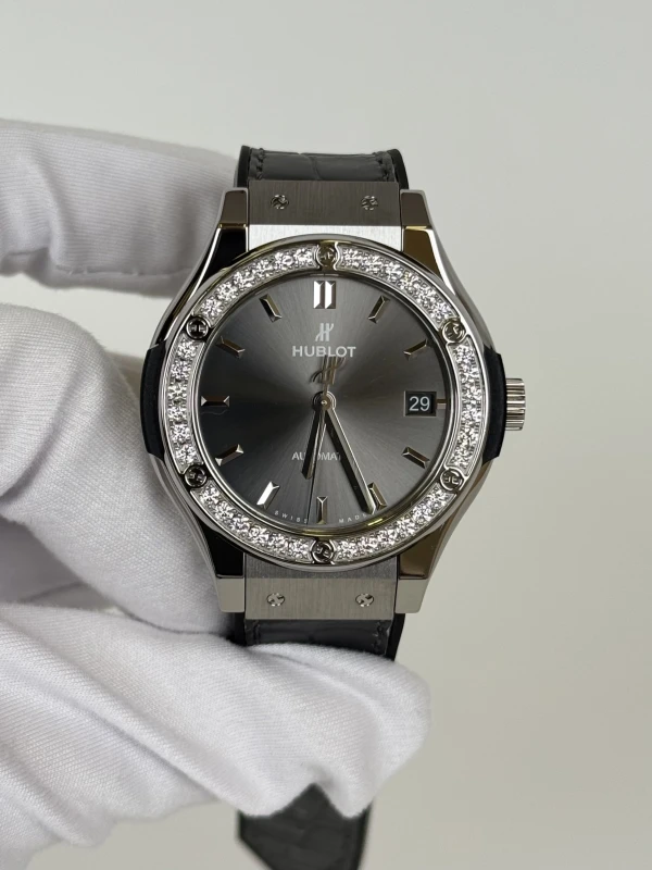 Hublot Automatic 38 mm 565.NX.7071.LR.1204 2