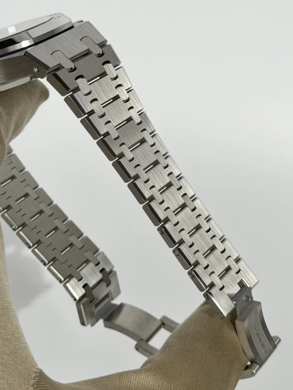 Audemars Piguet SELFWINDING CHRONOGRAPH 41 MM 26240ST.OO.1320ST.06 4