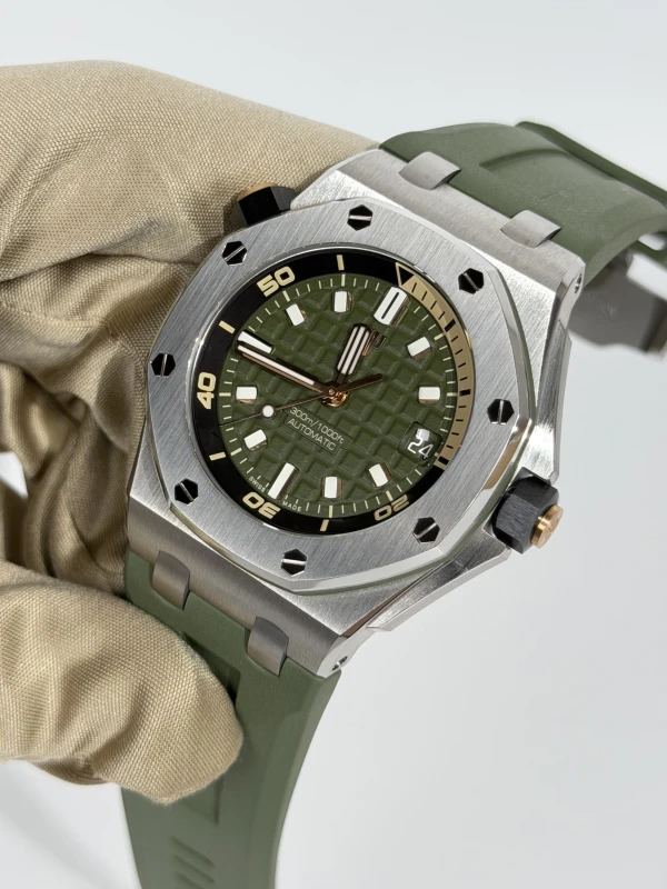 Audemars Piguet Diver 15720ST.OO.A052CA.01 4