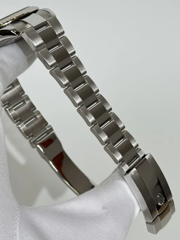 Rolex 41 mm, steel and white gold  126334-0001 3