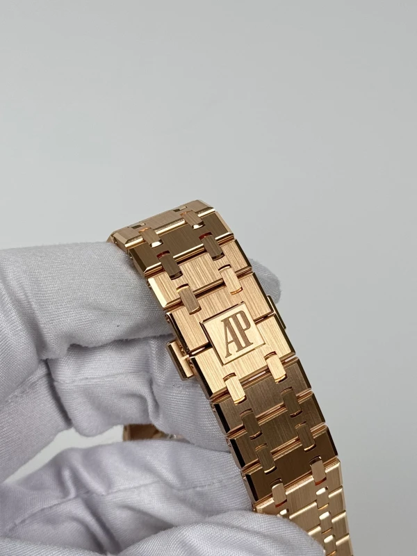 Audemars Piguet 26730OR.OO.1320OR.05 7