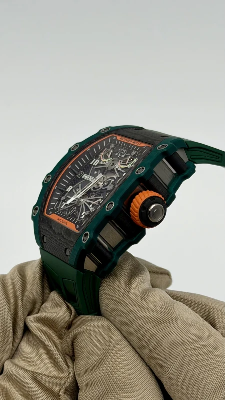 Richard Mille Green TPT Quartz Tourbillon Aerodyne RM 21-02 3
