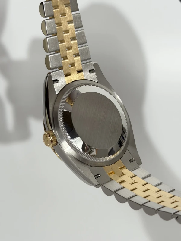 Rolex 36mm Steel and Yellow Gold  126233-0031 4