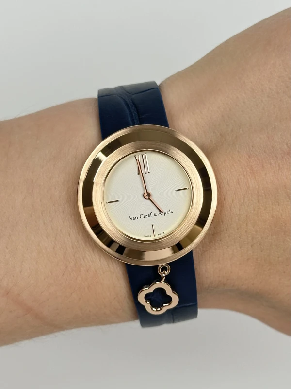 Van Cleef & Arpels HH69711 9
