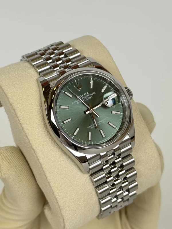 Rolex Datejust 36 mm Steel 126200-0023 2