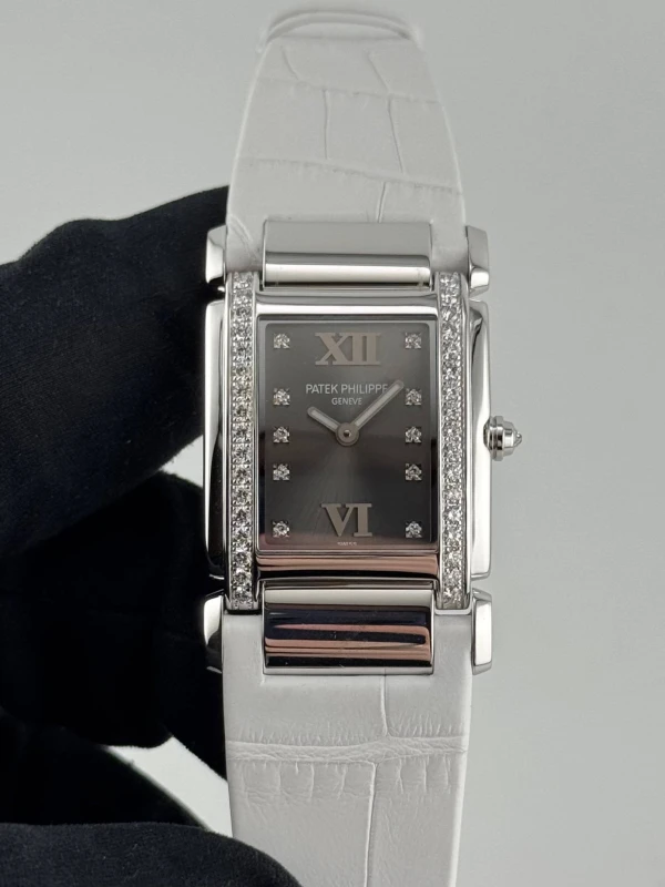 Patek Philippe 4920 4920G-001 2