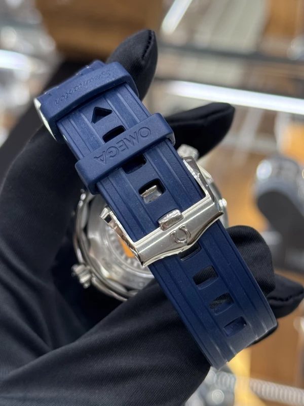 Omega Diver 300M Omega Co‑Axial Master Chronometer 42 mm 210.32.42.20.06.001 5