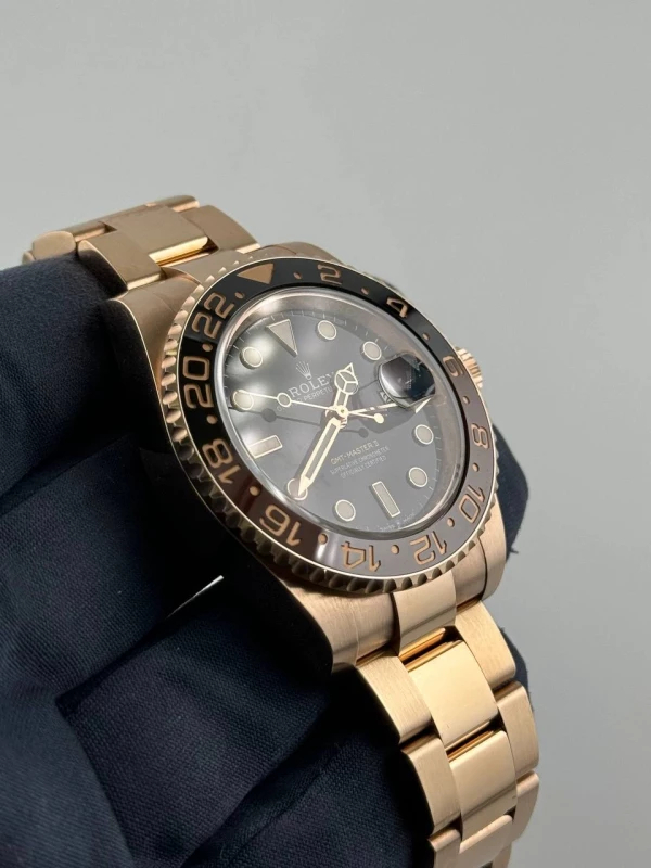 Rolex 40 mm, Everose gold 126715CHNR-0001 4