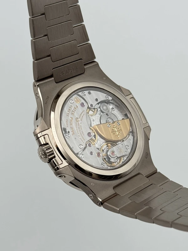 Patek Philippe 5740 5740/1G-001 9