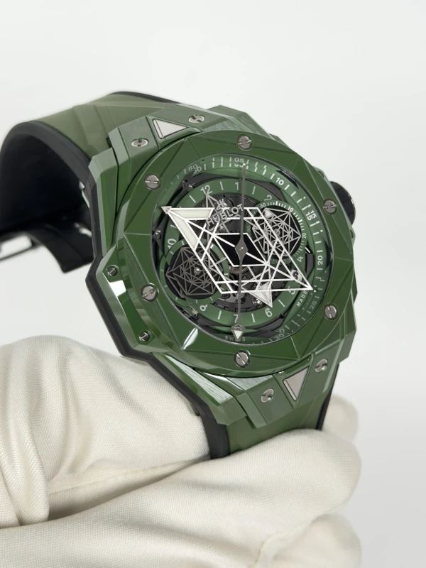 Hublot Big Bang Sang Bleu II 418.GX.5207.RX.MXM22 3
