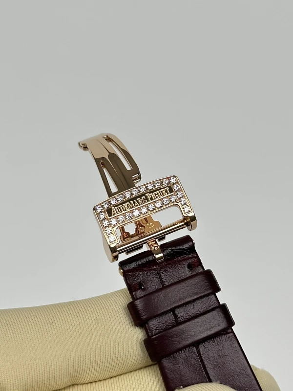 Audemars Piguet Leaves 67609CR.ZY.D071SU.01 9