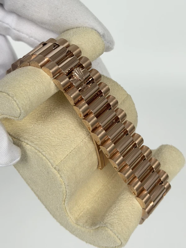 Rolex 40 mm Everose Gold 228235-0002 4