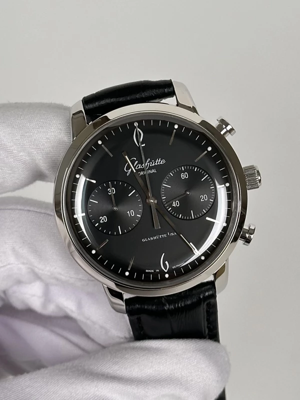 Glashutte Original Vintage Sixties Chronograph 39-34-02-22-04 3