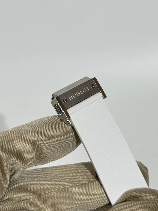 Hublot Steel White Diamonds 38 mm 361.SE.2010.RW.1104 5