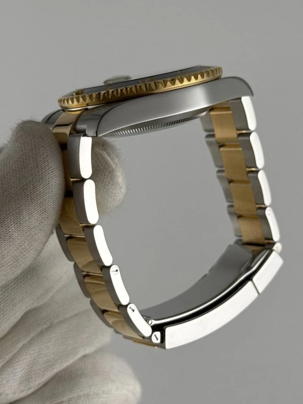 Rolex 40mm Steel and Yellow Gold 116613LN-0001 7