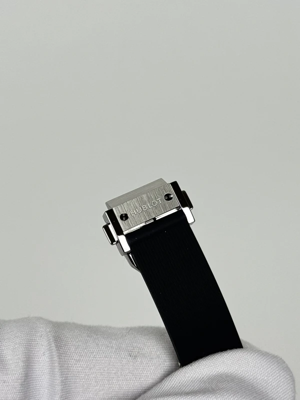 Hublot 591.NX.7070.RX.1204 8