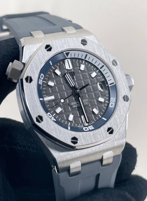 Audemars Piguet Diver 15720ST.OO.A009CA.01 3