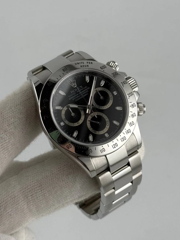 Rolex Cosmograph 40mm Steel 116520 3