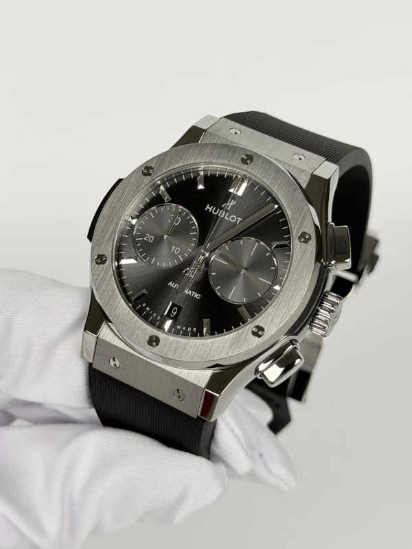Hublot Classic Fusion Chronograph 45 mm 521.NX.7071.RX 4