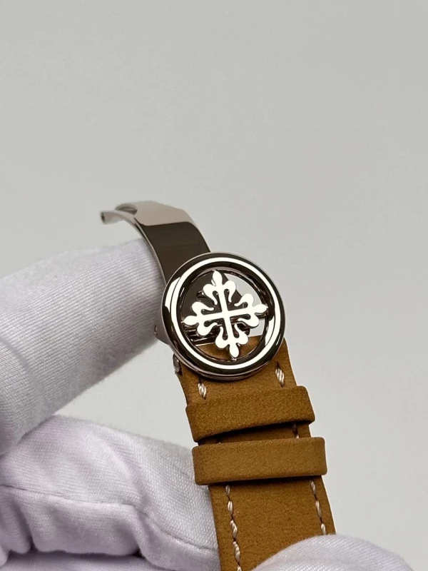 Patek Philippe 5326 5326G-001 8