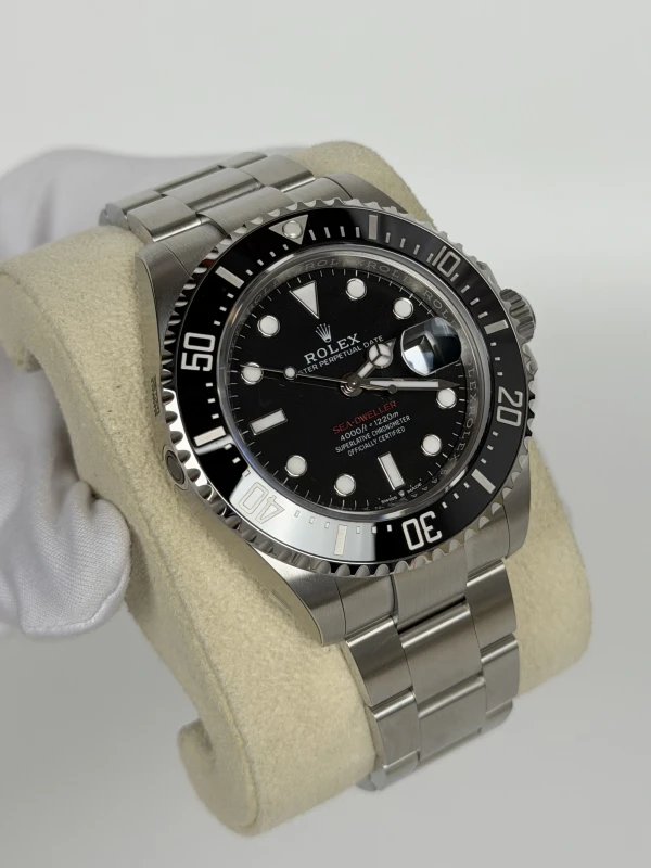 Rolex 4000 126600-0001 2