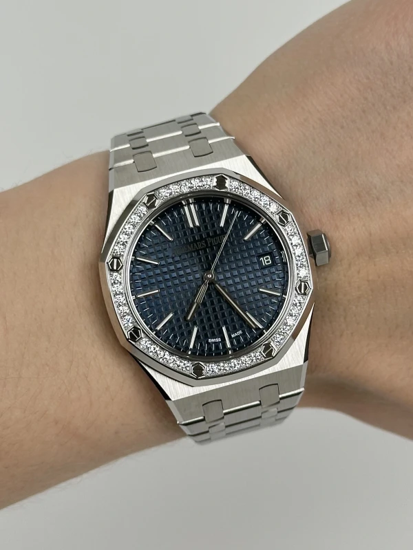 Audemars Piguet Royal Oak Selfwinding "50th Anniversary" 37 mm 15551ST.ZZ.1356ST.02 8