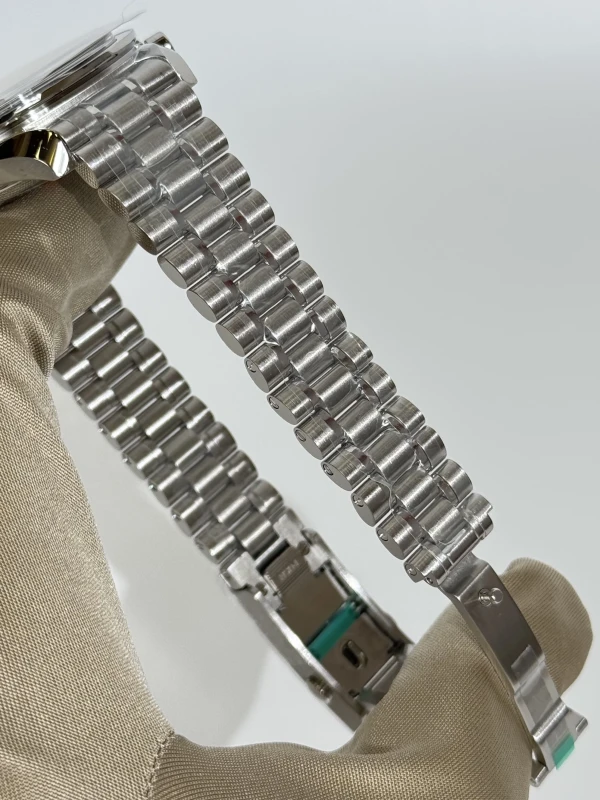 Omega Moonwatch Professional Co‑Axial Master Chronometer Chronograph 42 mm 310.30.42.50.01.002 4