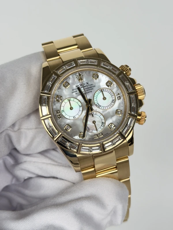 Rolex Cosmograph 40mm Yellow Gold 116586BR 3