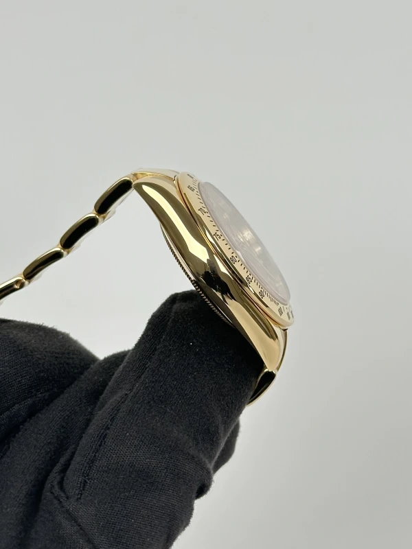 Rolex Cosmograph 40mm Yellow Gold 116528-0045 3