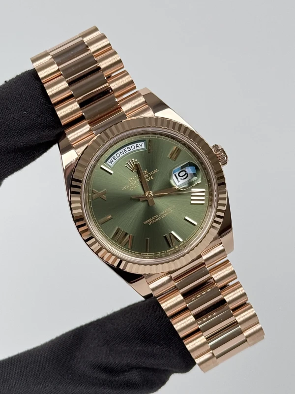 Rolex 40 mm Everose Gold 228235-0025 2