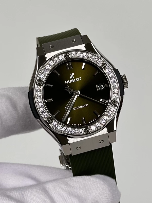 Hublot Green Titanium 565.NX.8970.RX.1204 3