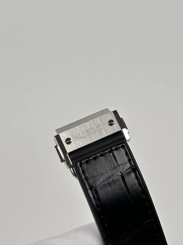 Hublot Aerofusion Moonphase Titanium 547.NX.0170.LR 8