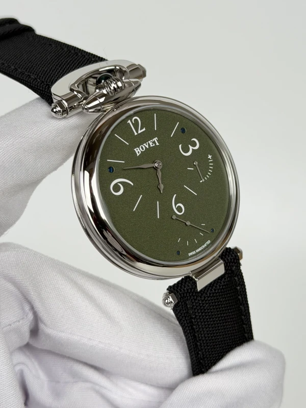 Bovet The 19Thirty Green  "In the Dusk" The 19Thirty green 2