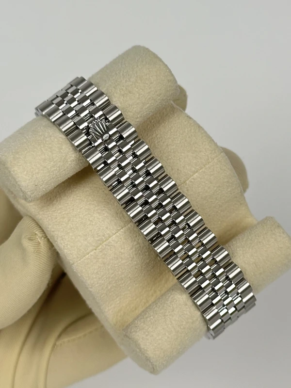 Rolex 31MM STEEL AND WHITE GOLD 278274-0008 4