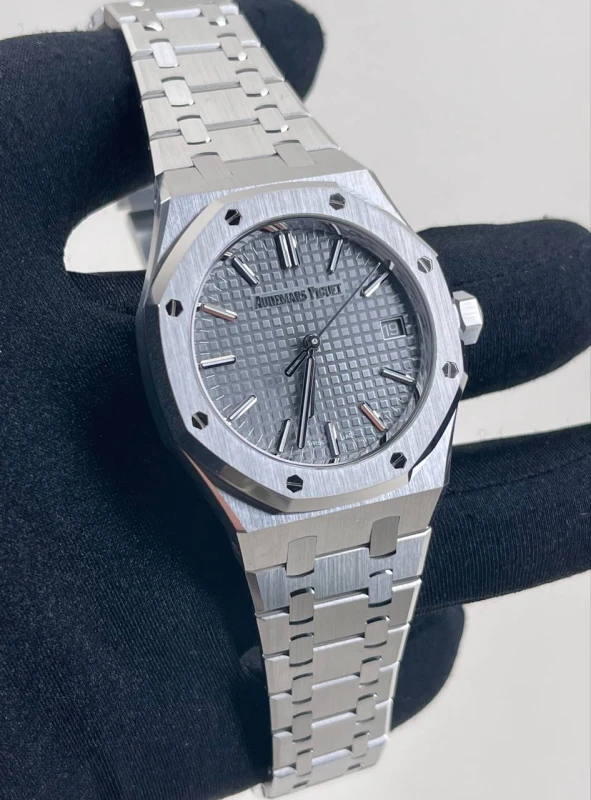 Audemars Piguet Royal Oak Selfwinding 37 mm 15550ST.OO.1356ST.07 3