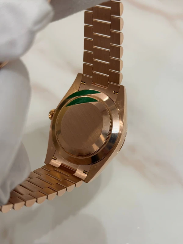 Rolex 40 mm Everose Gold 228235-0025 3