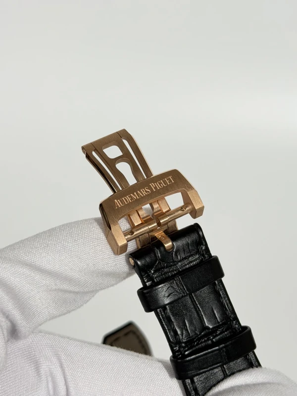 Audemars Piguet 26240OR.OO.D002CR.02 5