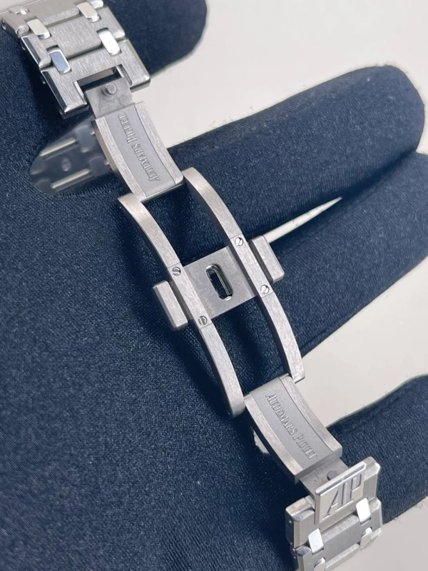 Audemars Piguet Selfwinding Perpetual Calendar Ultra-Thin 26586IP.OO.1240IP.01 6