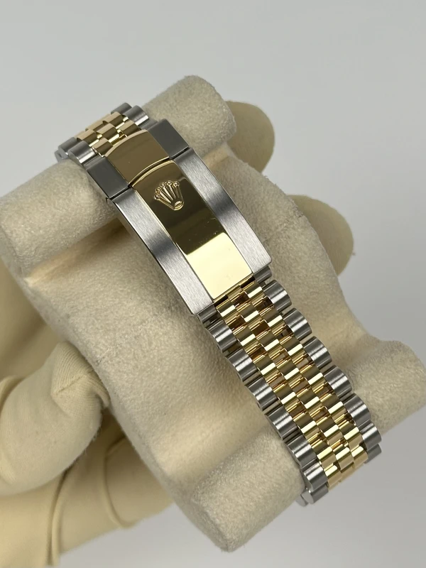 Rolex 36 MM, OYSTERSTEEL AND YELLOW GOLD 126233-0017 4