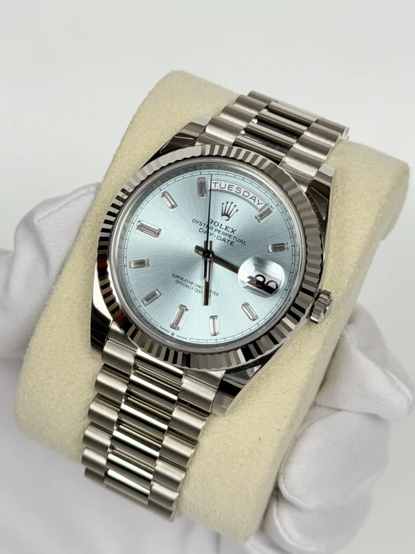 Rolex 40 White Gold 228239 Ice Blue 3