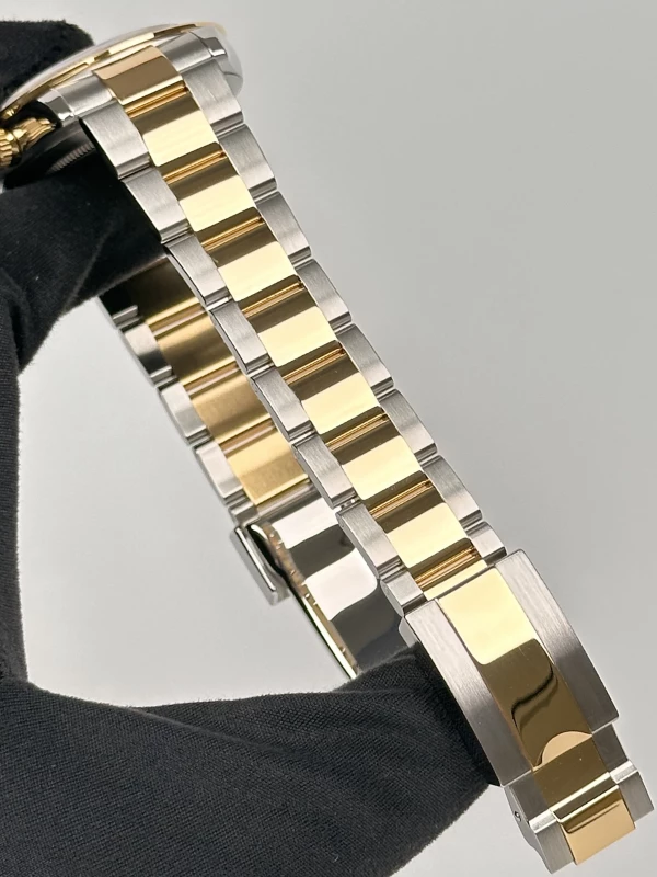 Rolex Cosmograph 40mm Steel and Yellow Gold 116503-0008 5
