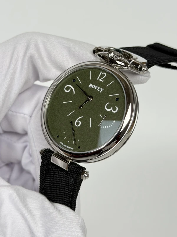 Bovet The 19Thirty Green  "In the Dusk" The 19Thirty green 3